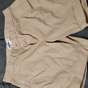 Kaki shorts